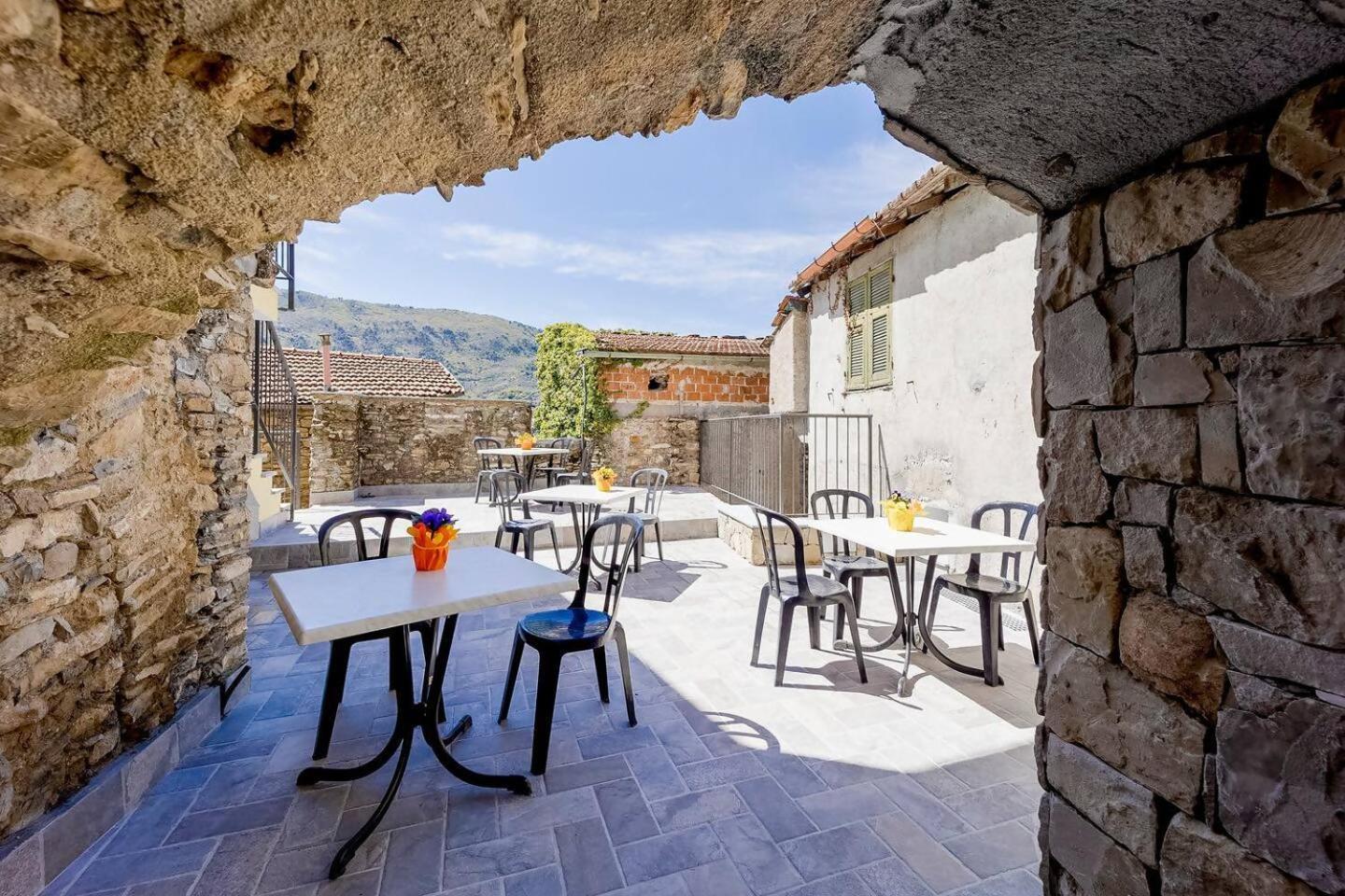 Appartamento Alba Dachi Farm Andora ภายนอก รูปภาพ